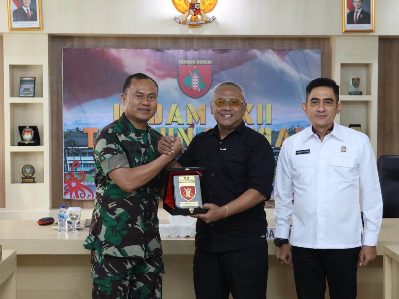 Uyda yigitimni sikdim